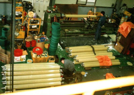 가공 현장의 모습 (Production line)